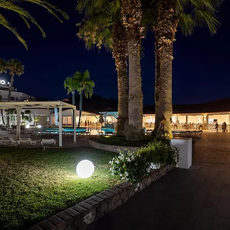 Valtur Il Cormorano & منتجع 4*