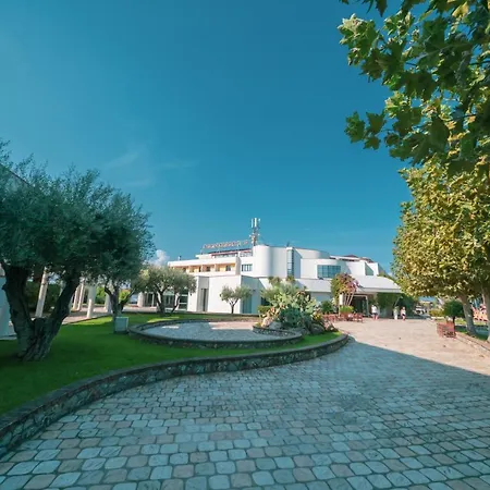 Valtur Il Cormorano & منتجع جريسوليا