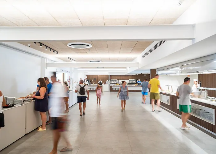 度假村 Valtur Il Cormorano & 4*